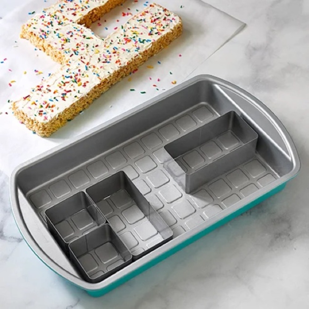 Pampered Chef 👩🏻‍🍳 Numbers and Letters Cake Pan 🎂